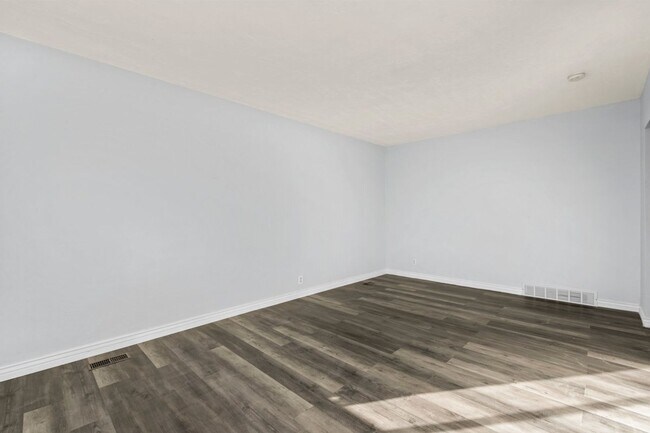 Foto del edificio - 385 W 5100 S