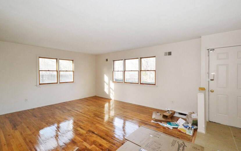 Living Room - 73-75 Mott Ave