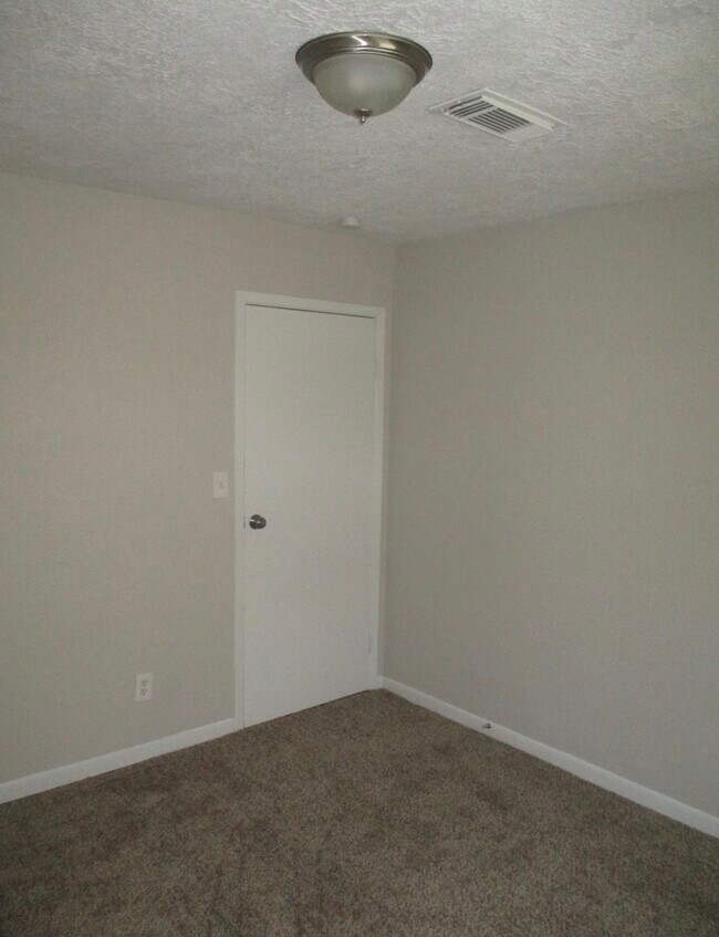 Foto del edificio - 8 Lanes End