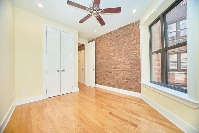 Building Photo - 580 W 172nd St