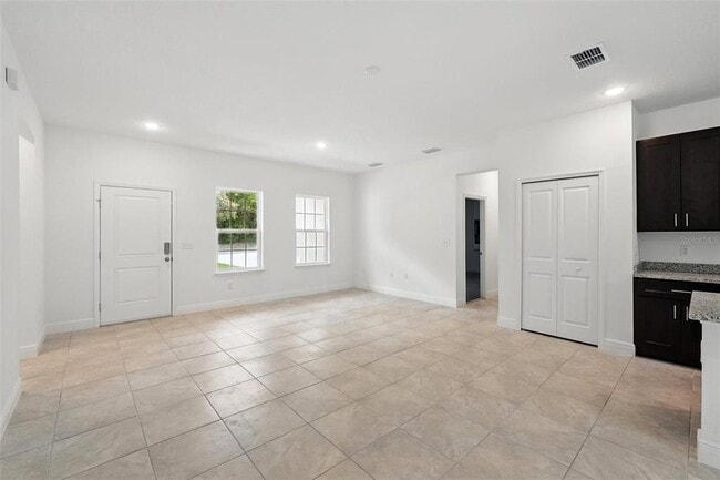 Foto del edificio - 7738 N Creek Way