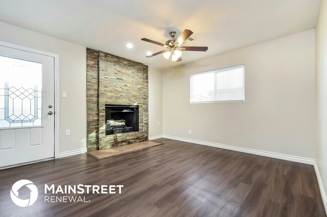 Building Photo - 2208 Demetrius Ave