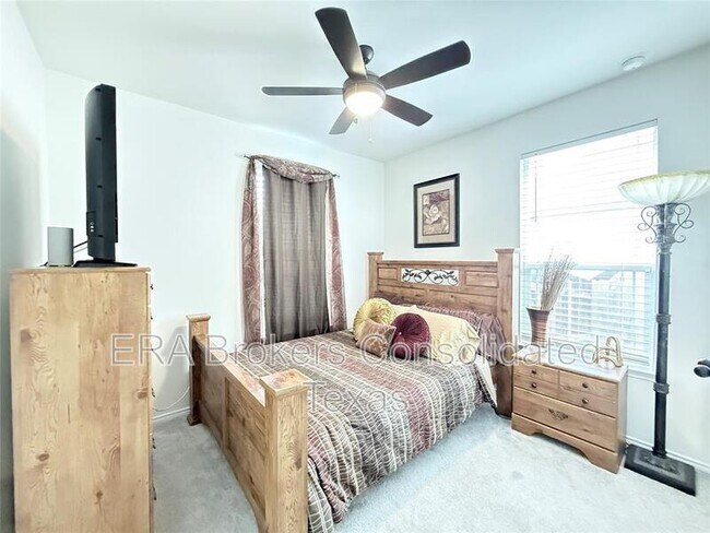 Building Photo - 4644 Padula Dr