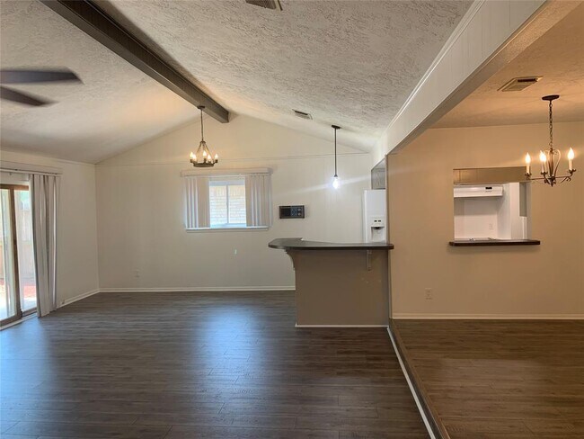 Building Photo - 15711 Rill Ln