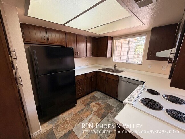 Foto del edificio - 4509 W Continental Dr