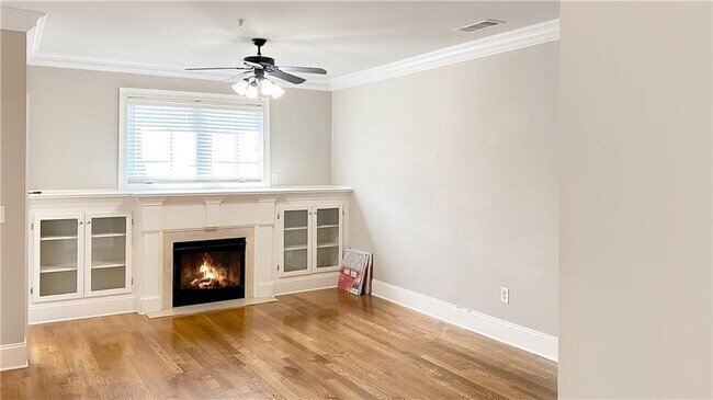 Foto del edificio - 2734 Wander Ln