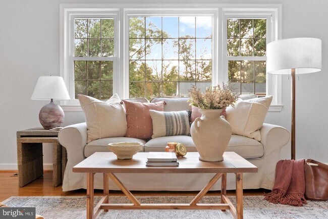 Foto del edificio - 4212 Wilton Woods Ln