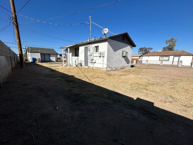 Foto del edificio - 6731 N 63rd Ave