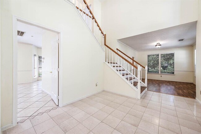 Foto del edificio - 15923 Jamie Lee Dr