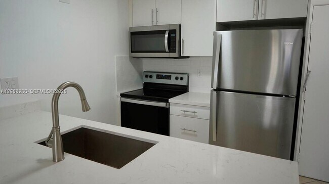 Foto del edificio - 2771 Riverside Dr
