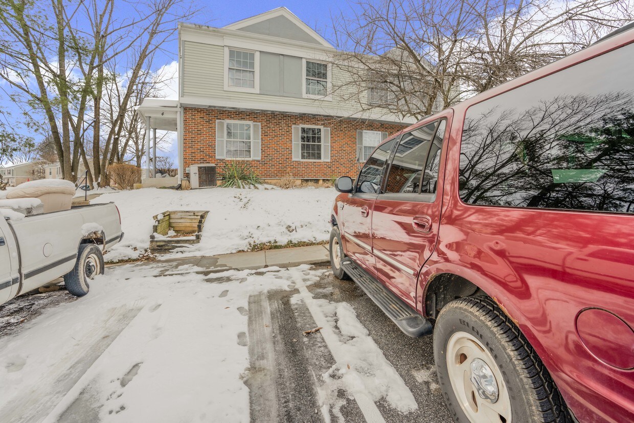 4 Ridgelawn Rd, Reisterstown, MD 21136 Townhome Rentals in