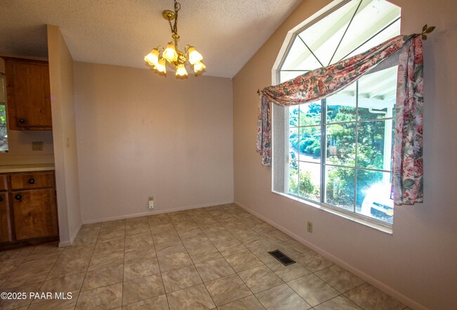Building Photo - 2851 Smoke Tree Ln