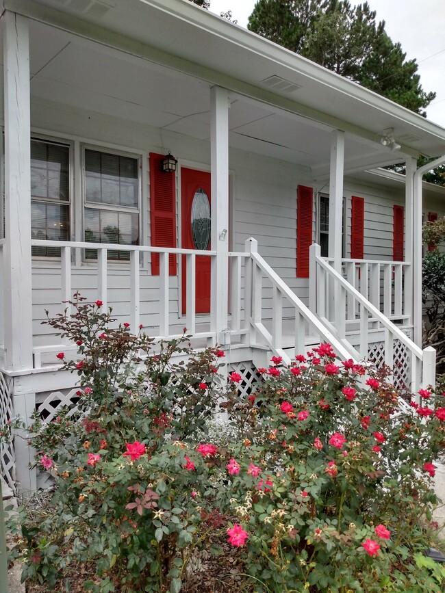 Foto del edificio - 275 Smith Loop Rd