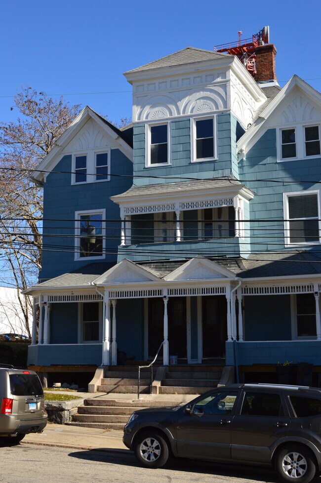 Historic Downtown House - 15 Huntington St