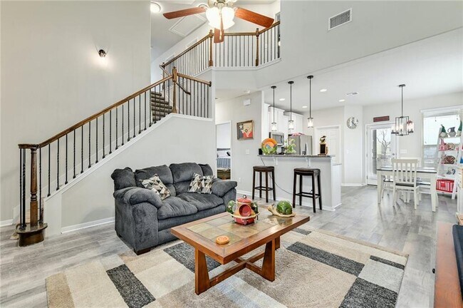 Building Photo - 400 Lewisville Ln