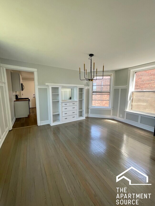 Foto del edificio - 4609 S Prairie Ave