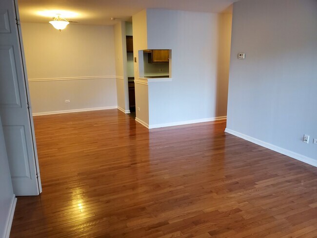 Building Photo - 1440 Stonebridge Cir