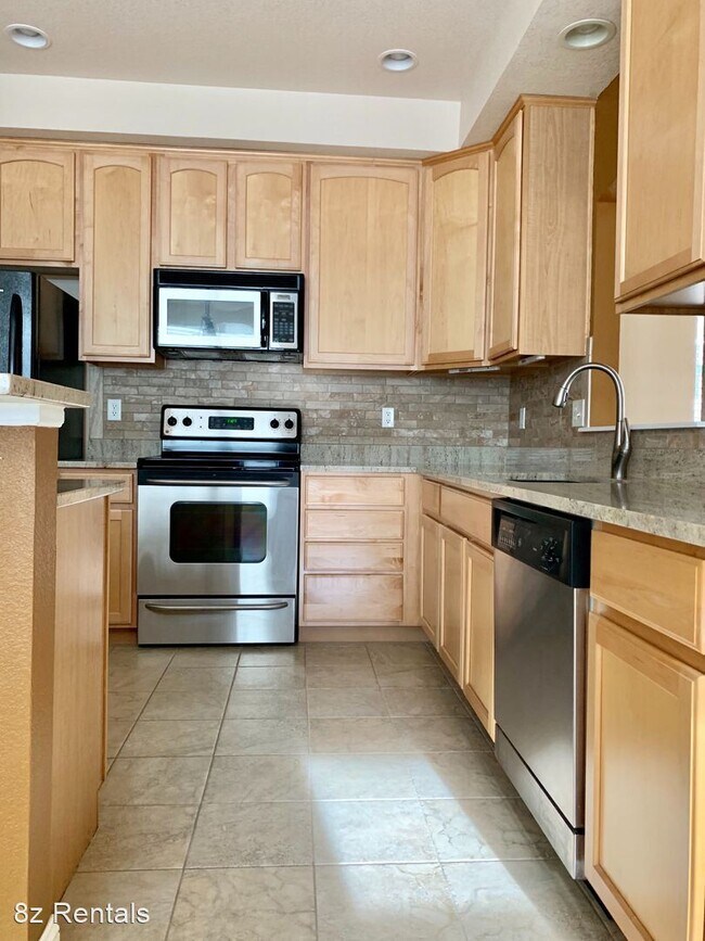 Building Photo - 3 br, 3.5 bath House - 228 Pratt Street