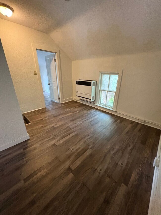 Foto del edificio - 4 Bedroom Single Family Home on Northside