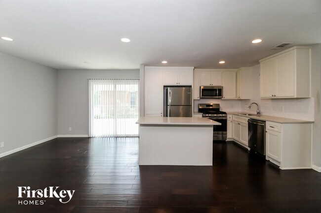 Building Photo - 3510 Princeton Dr