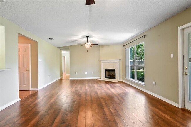 Foto del edificio - 1044 Breckenridge Dr