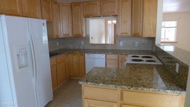 Building Photo - 555 S 42nd St