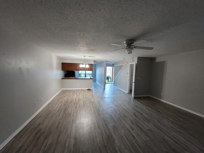 Building Photo - 5544 Cabot Dr N