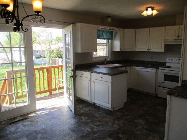 Building Photo - 4 bedroom in Billings MT 59102