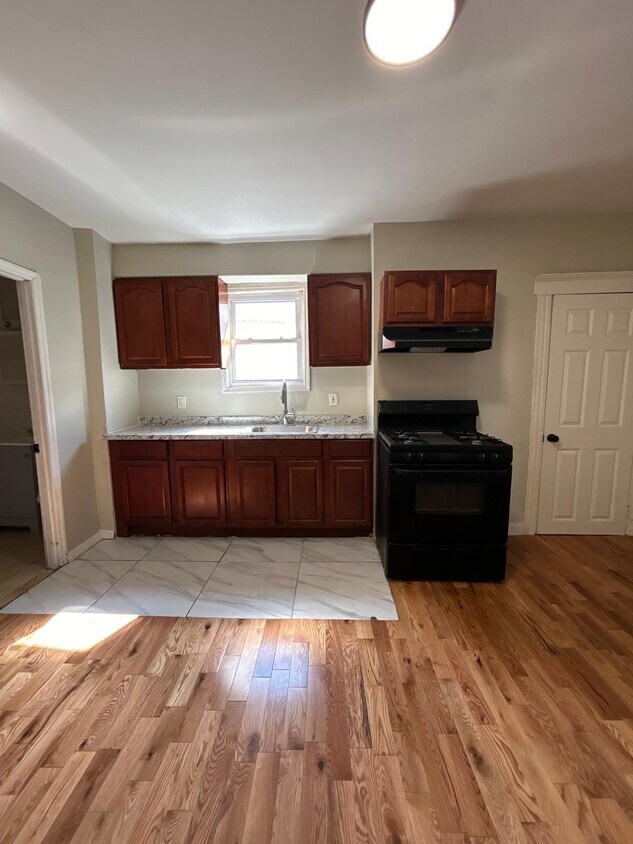 Foto principal - 220 S 12th St