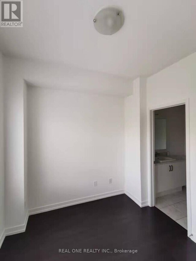 Building Photo - 209 Harding Park St