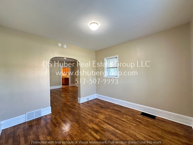 Building Photo - 904 Linden Grove Ave