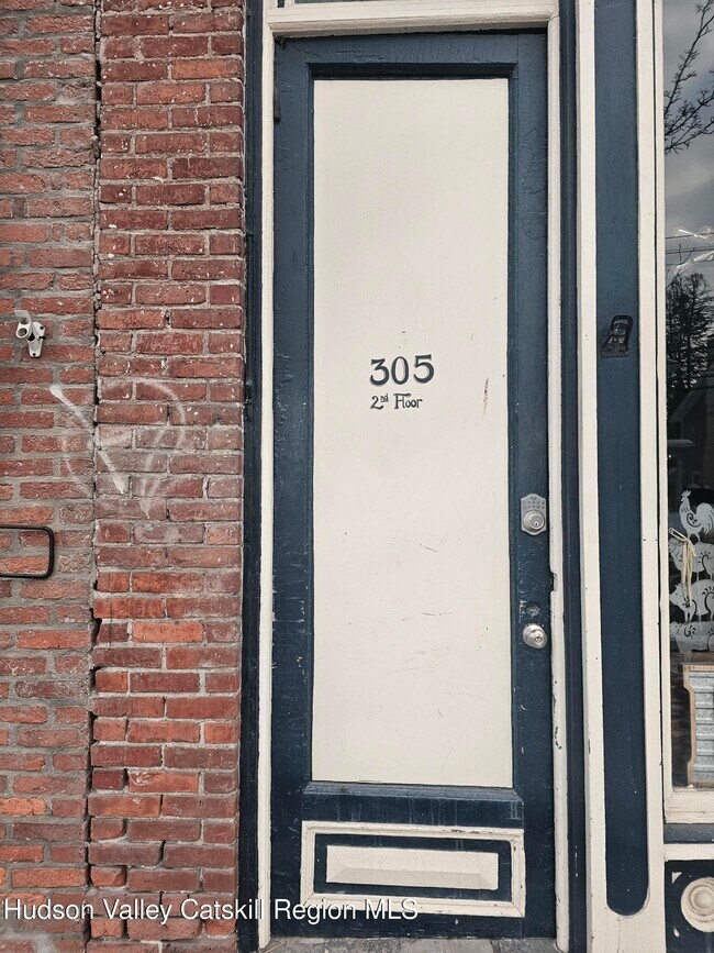 Foto del edificio - 305 Main St