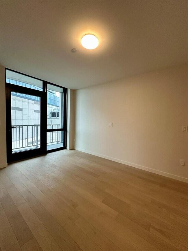 Foto del edificio - 131-02 40th Rd