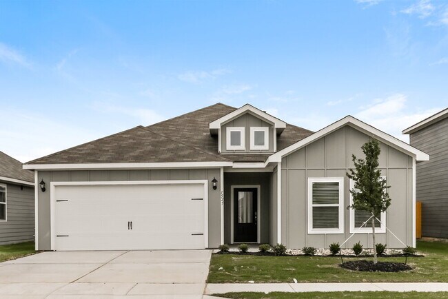 Building Photo - 1525 Woodwinds Dr