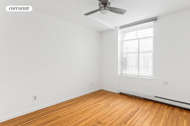 Foto del edificio - 260 Linden Blvd