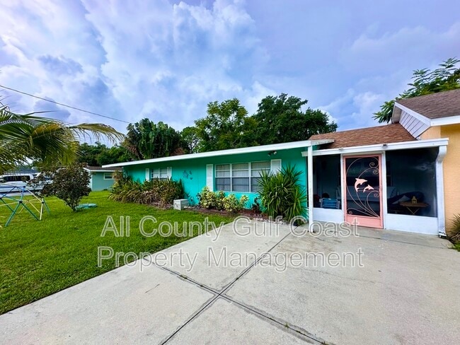 Building Photo - 515 15th Ave W