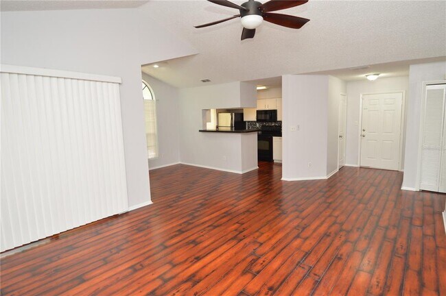 Foto del edificio - 8605 Mallard Reserve Dr