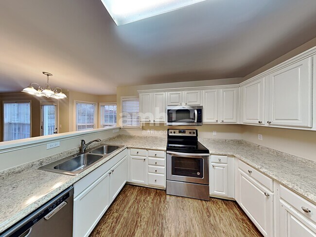 Foto del edificio - 4012 Wellington Ct