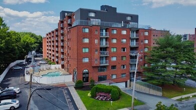 Building Photo - 8 9th St