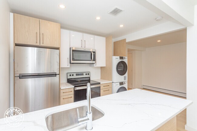Building Photo - 419 Marcus Garvey Blvd