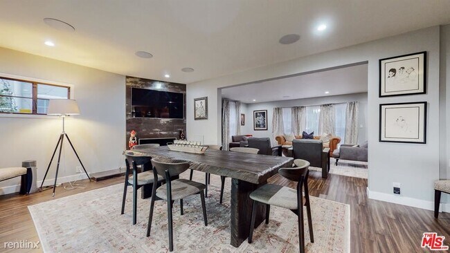 Foto del edificio - 3 br, 2.5 bath House - 4115 Degnan Blvd