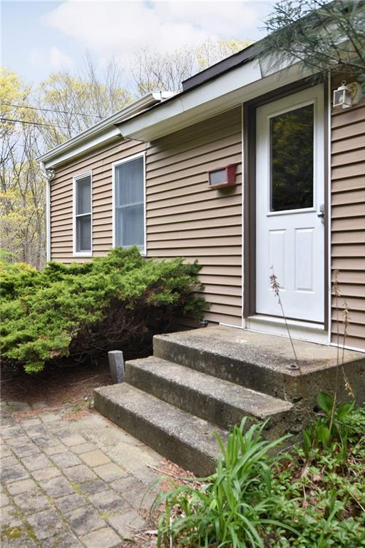 Building Photo - 390 Pendar Rd