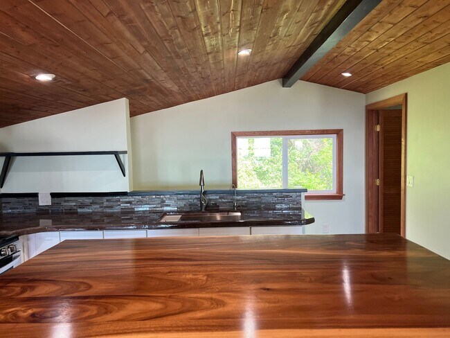 Building Photo - Miloli'i Studio w/ Oceanview: 88/1646 Mala...