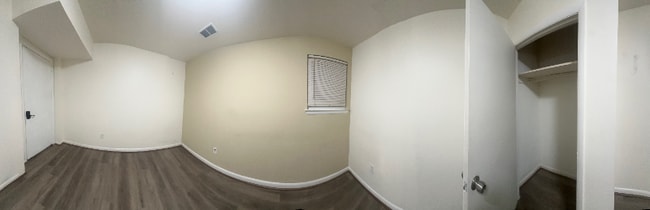 Building Photo - 8xxx Barrett Rd