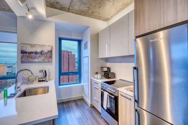 Building Photo - 82 Ames St