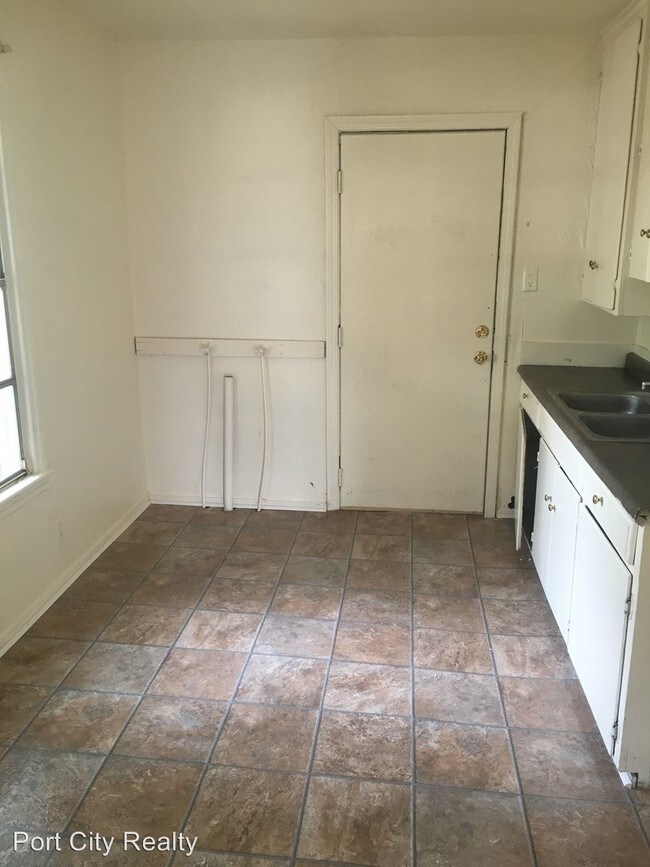 Foto del edificio - 3 br, 1 bath House - 1529 Clover St.