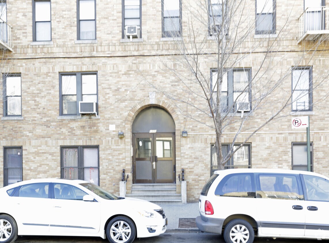 Building Photo - 1990 Gleason Ave