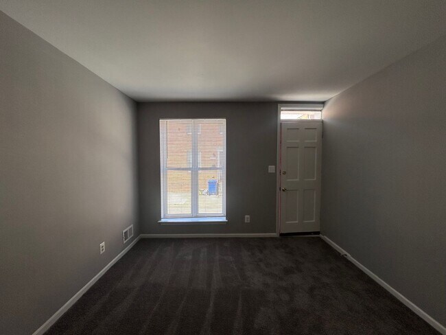 Foto del edificio - Baltimore - 2 bedrooms and 1 bath Available!