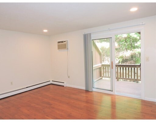 Building Photo - 18 MacIntosh Ln
