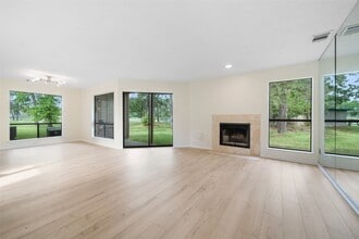 Building Photo - 20271 Sunny Shores Dr